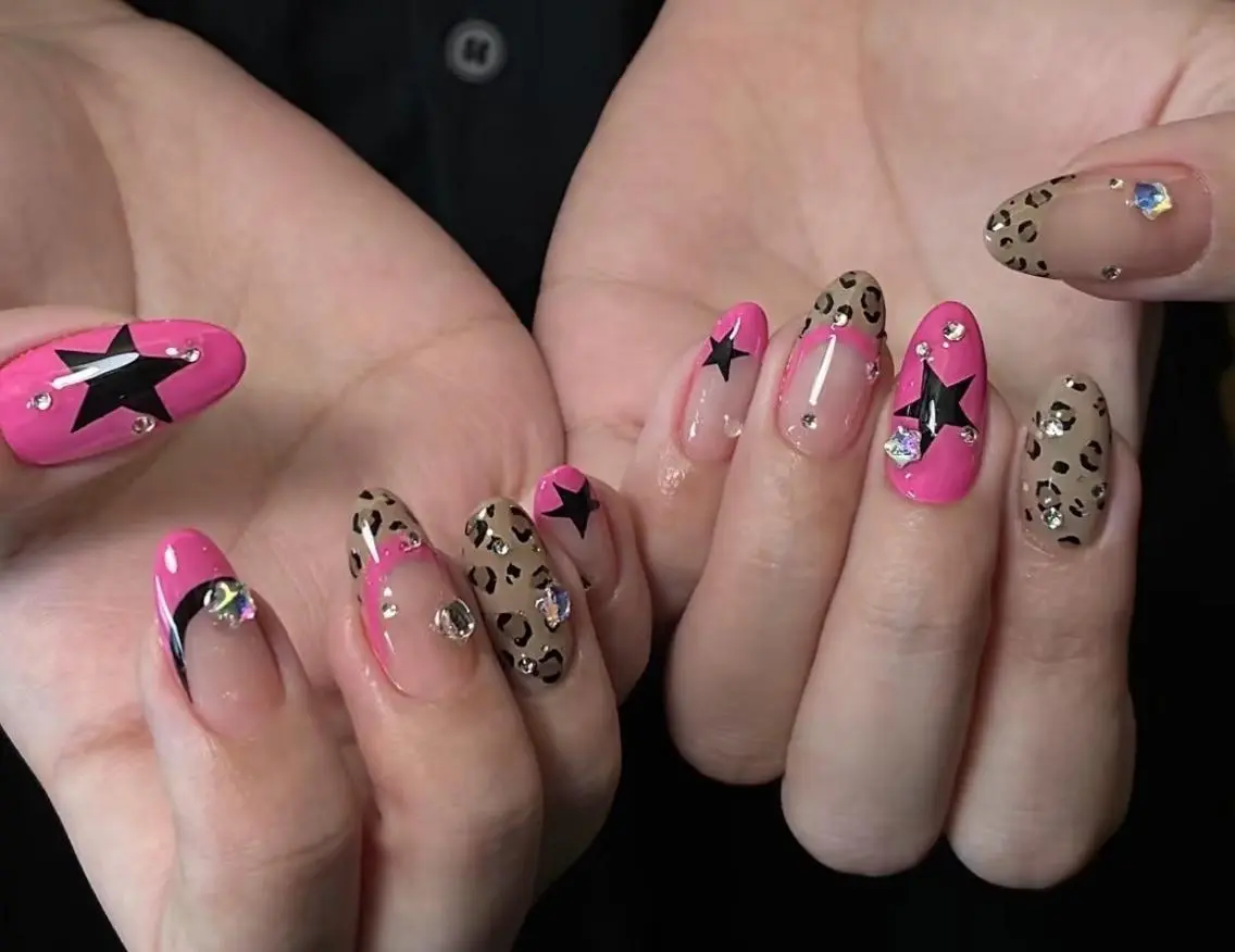 ネイル ハンドネイル 🎀 Ayaka_nailのネイルデザイン
