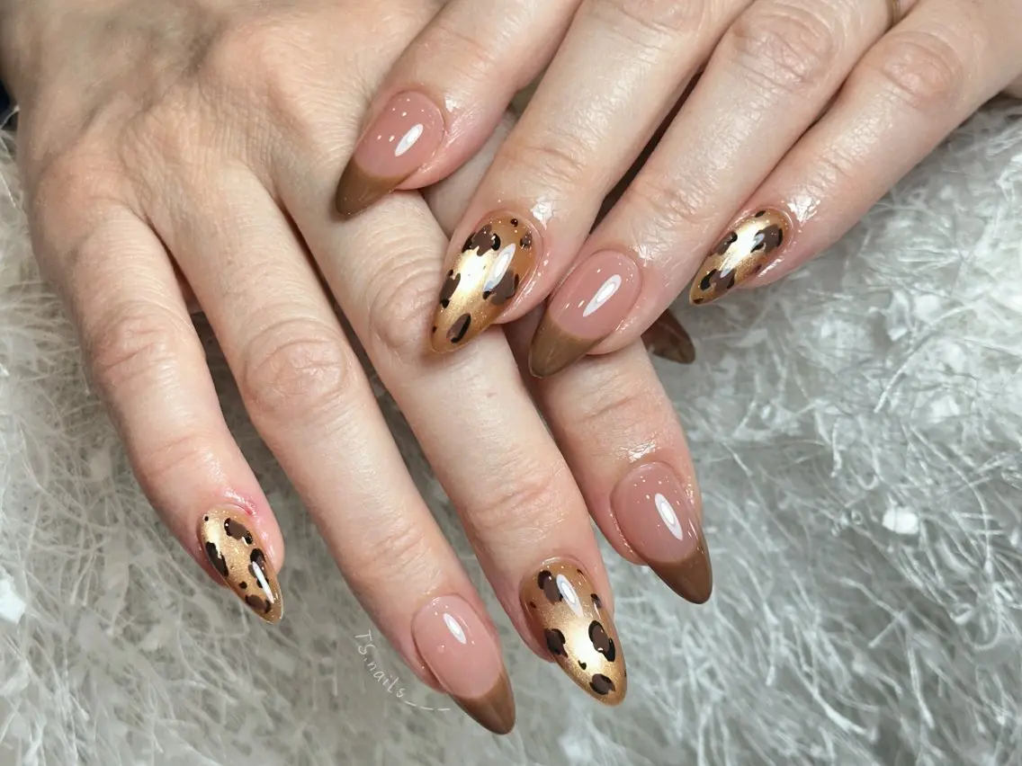 ネイル ハンドネイル フットネイル ハンドケア TS. nails___のネイルデザイン