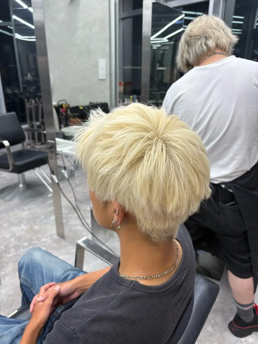 カラー メンズ デザインカラー ヘアカラー トリートメント Shimon モデル募集中🙌✨のヘアスタイル
