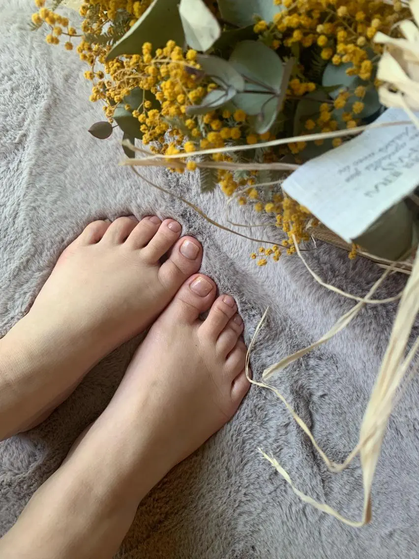 minimoご新規様限定✨footnailワンカラー +ガサガサかかと!すべすべちゅるんを叶えます👣💕の写真
