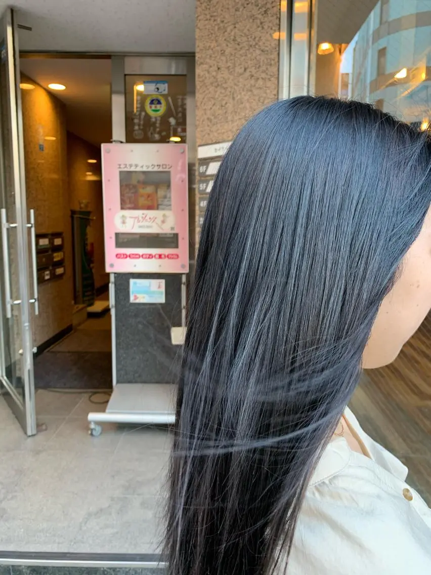 《⭐️平日限定‼️⭐️》カット＋カラー＋carePro髪質改善トリートメントの写真