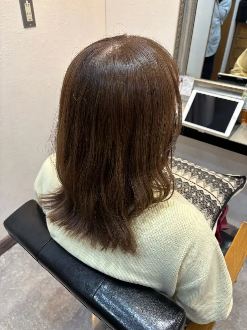 セミロング カラー ベージュカラー ブラウンカラー ブラウンベージュ ヘアカラー 飛田 真彩のヘアスタイル