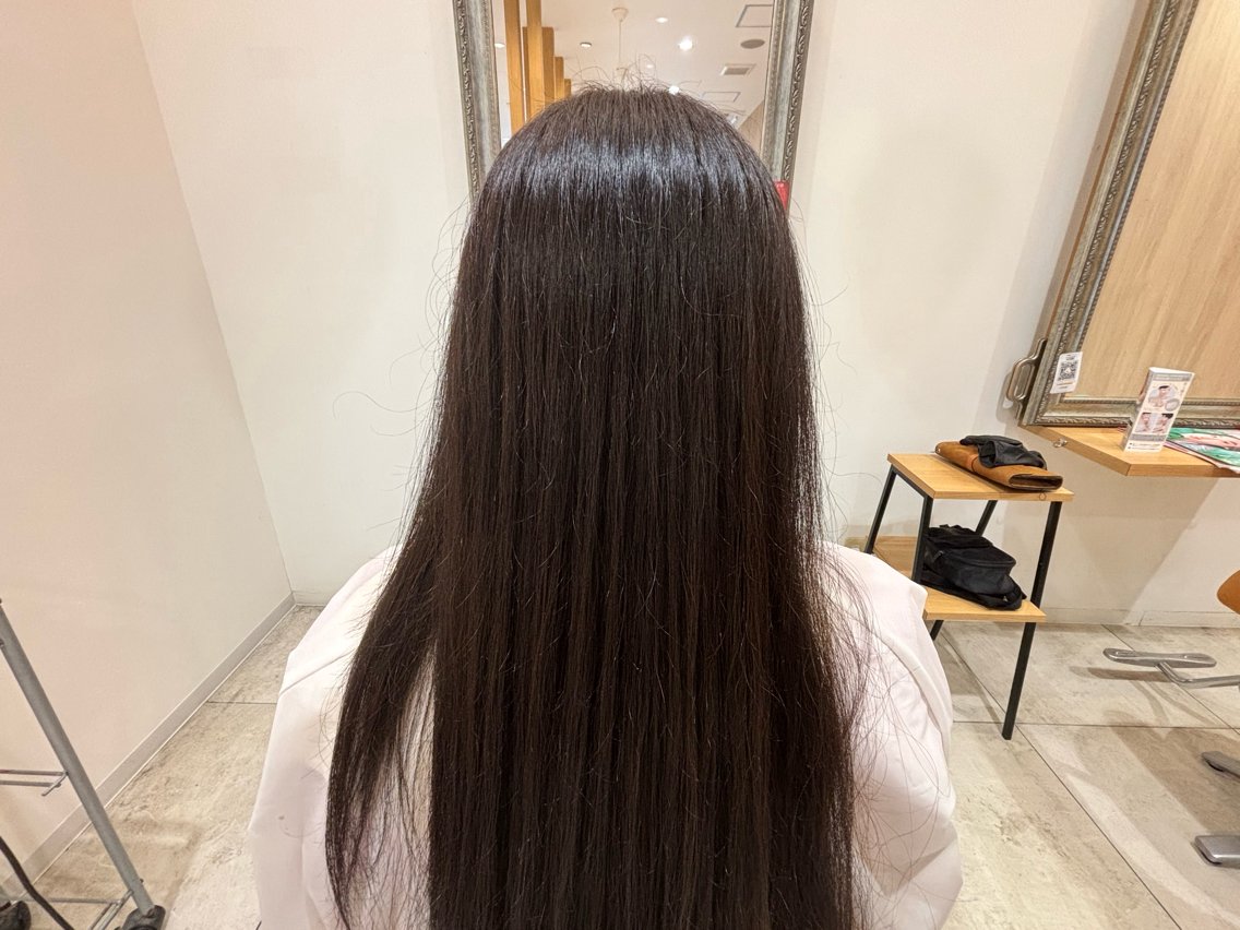 ロング カラー グレージュ かわにし ゆきのヘアスタイル