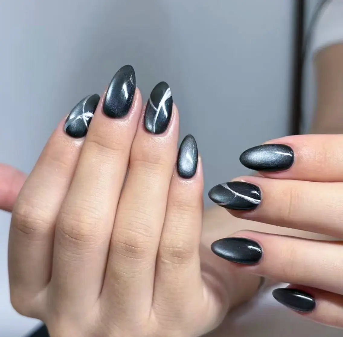 ネイル アートネイル ジェルネイル マグネットネイル Lu nailsalonのネイルデザイン