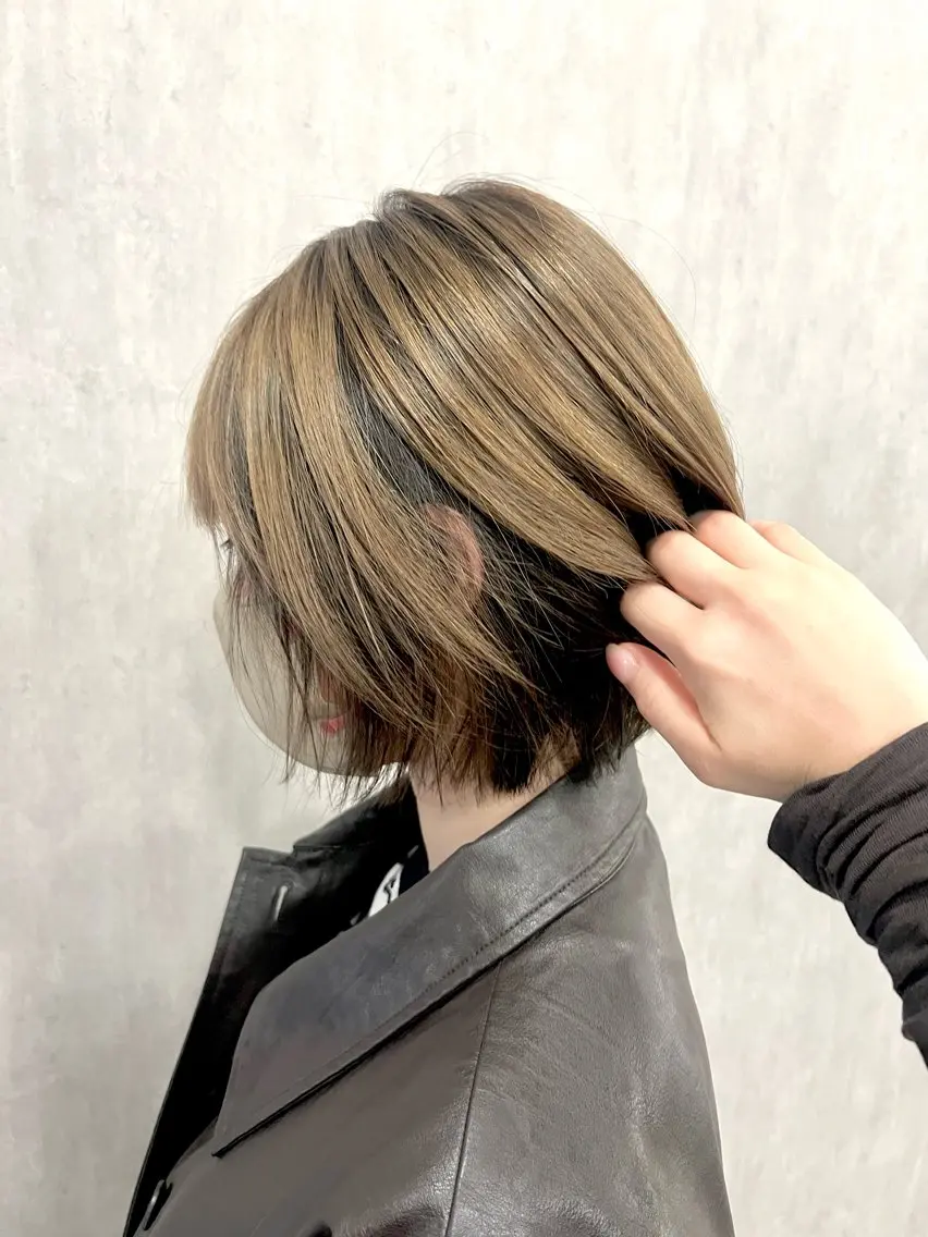 ショート ショートボブ ボブ ハイライト ショートヘア カット ヘアカラー トリートメント ‎🤍透明感カラー︎ ‎🤍YUURI🤍のヘアスタイル