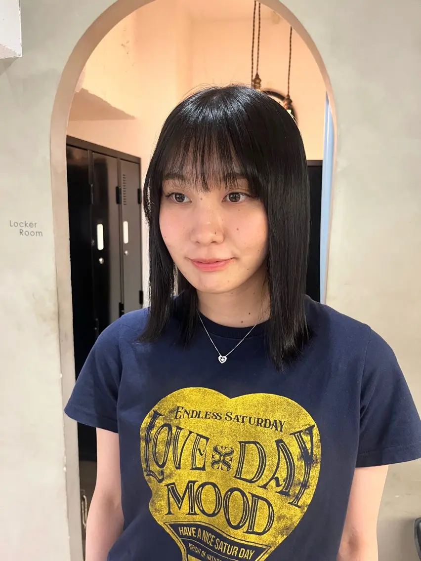 ミディアム カラー 透明感カラー パープルカラー ヘアカラー トリートメント オリーブカラー/ レイヤー/ ローレンのヘアスタイル