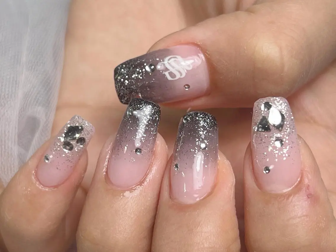 ネイル lucky nail 歌舞伎町のネイルデザイン