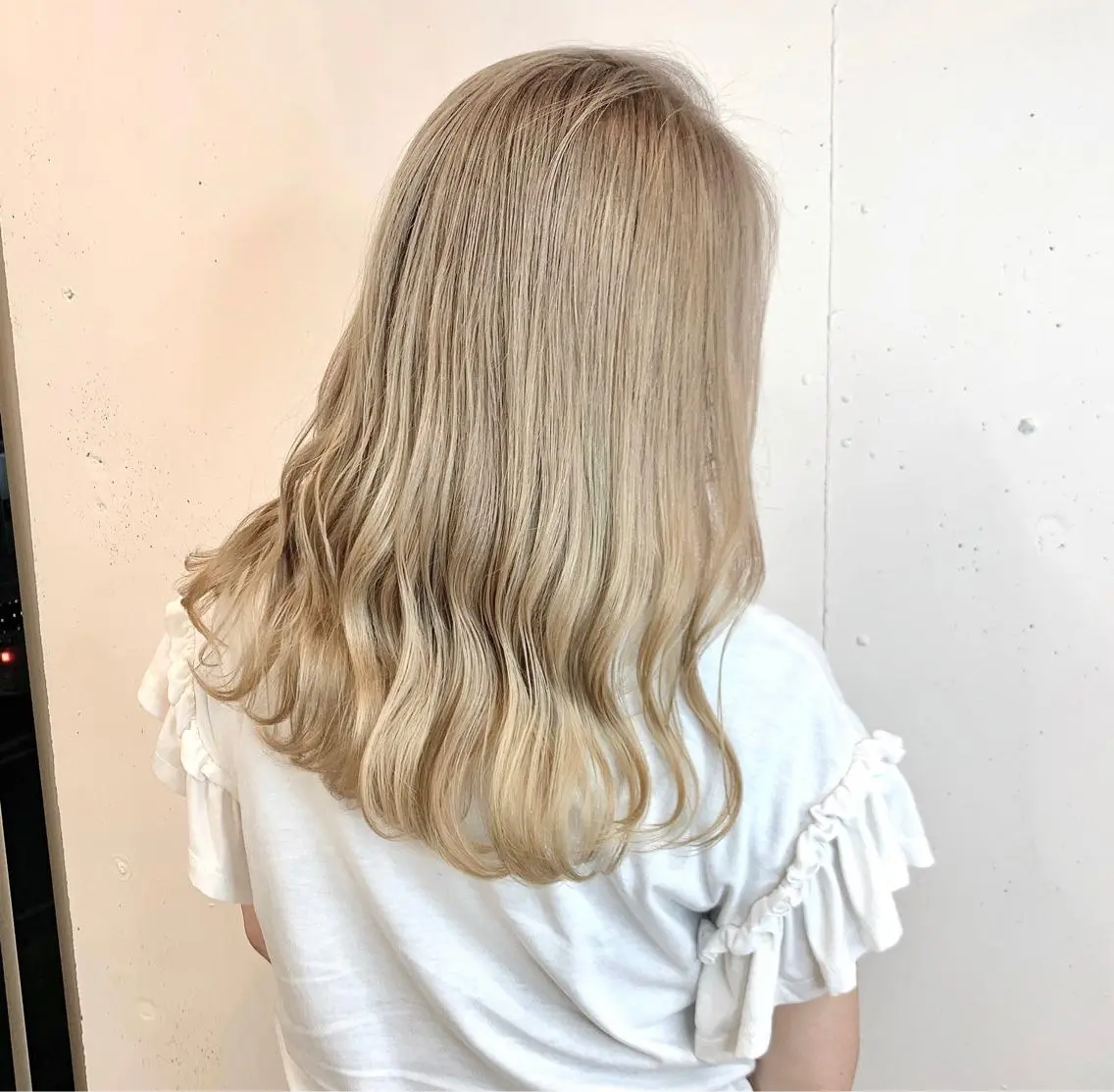 ロング カラー ヘアアレンジ ベージュカラー ミルクティーベージュ マツオカ マコのヘアスタイル