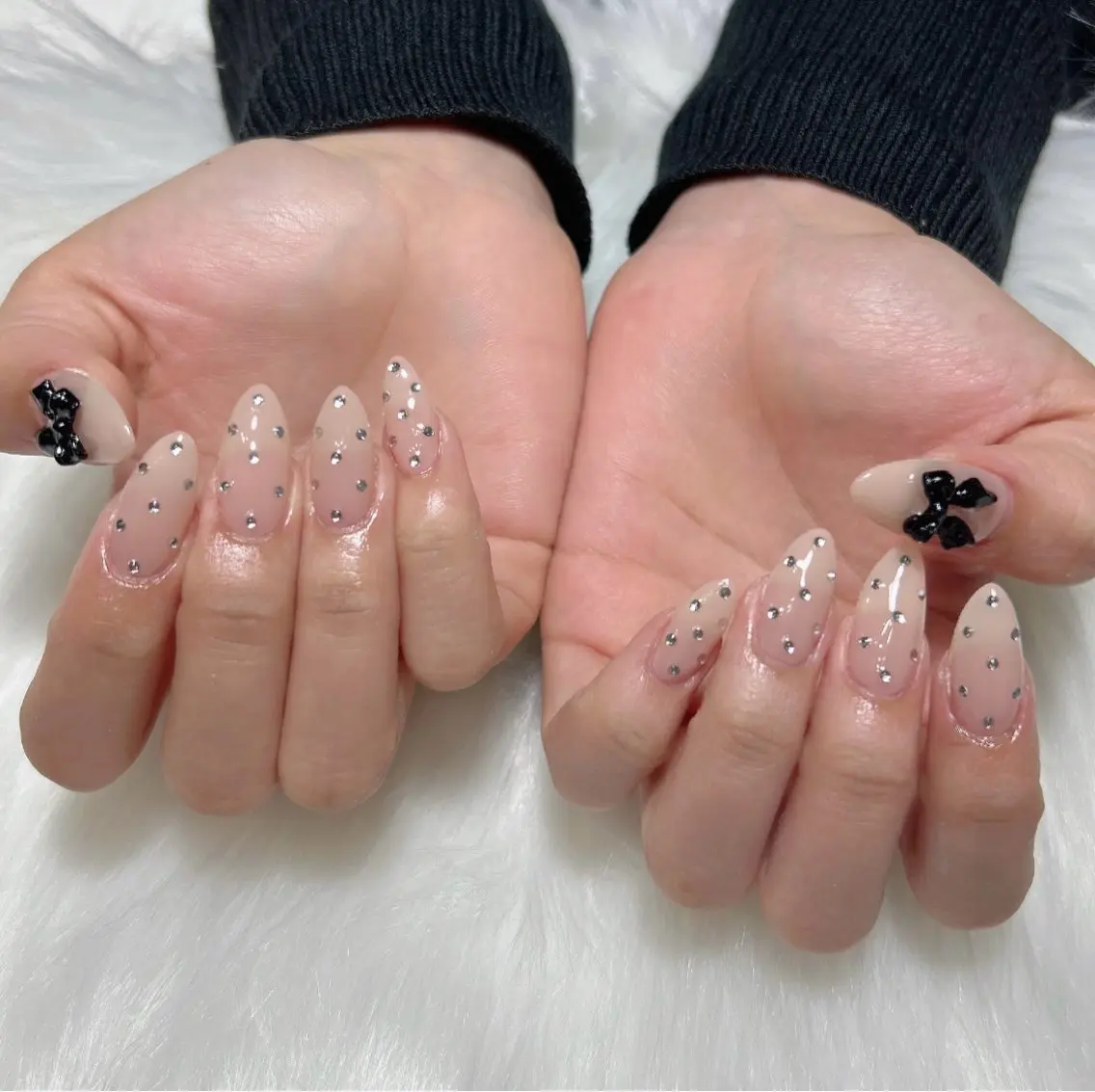ネイル ドット キラキラネイル ハンドネイル Jadenail kokoroのネイルデザイン