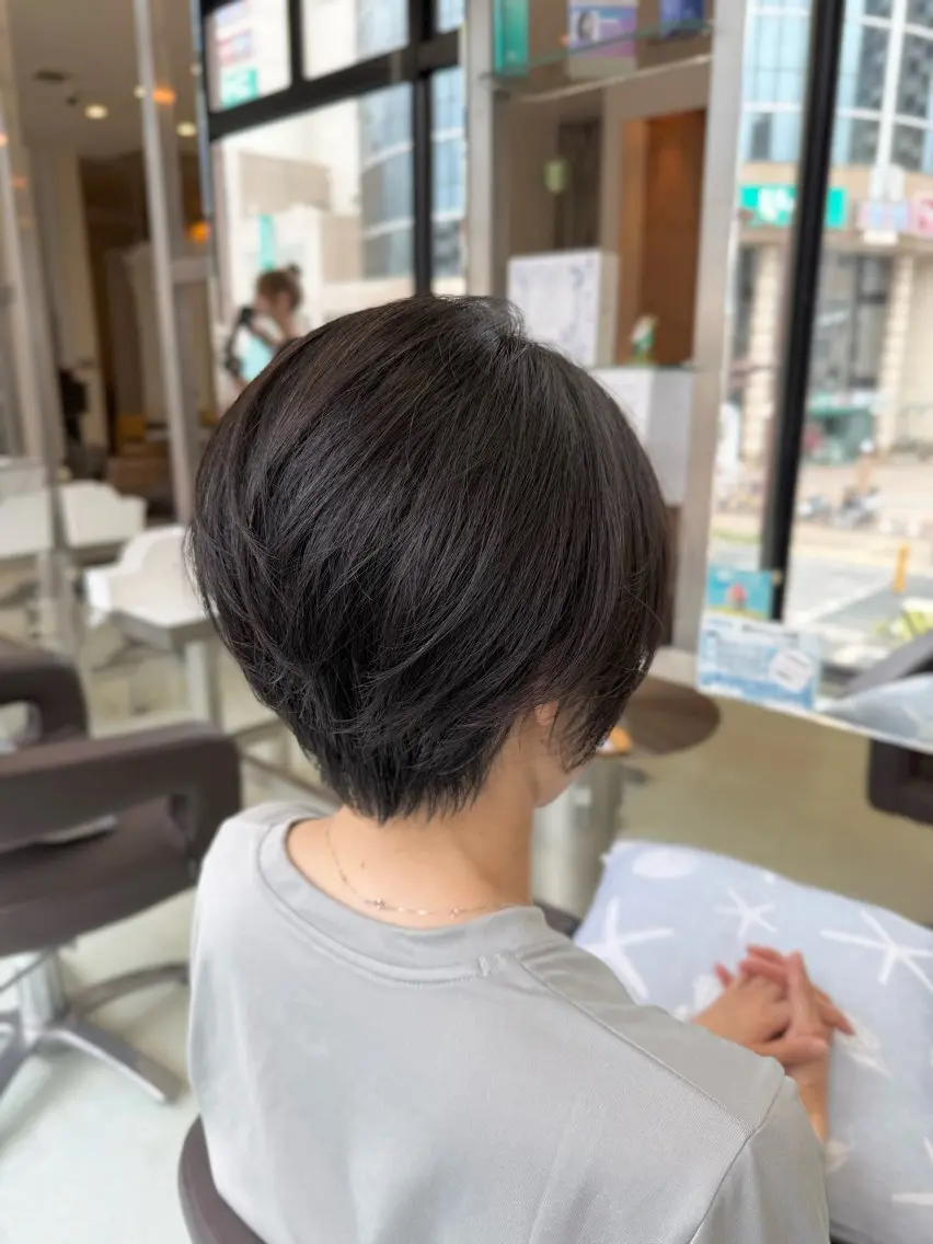 ショート カット ヘアカラー トリートメント 新井優馬｜絶壁解消 ショート・ボブのヘアスタイル