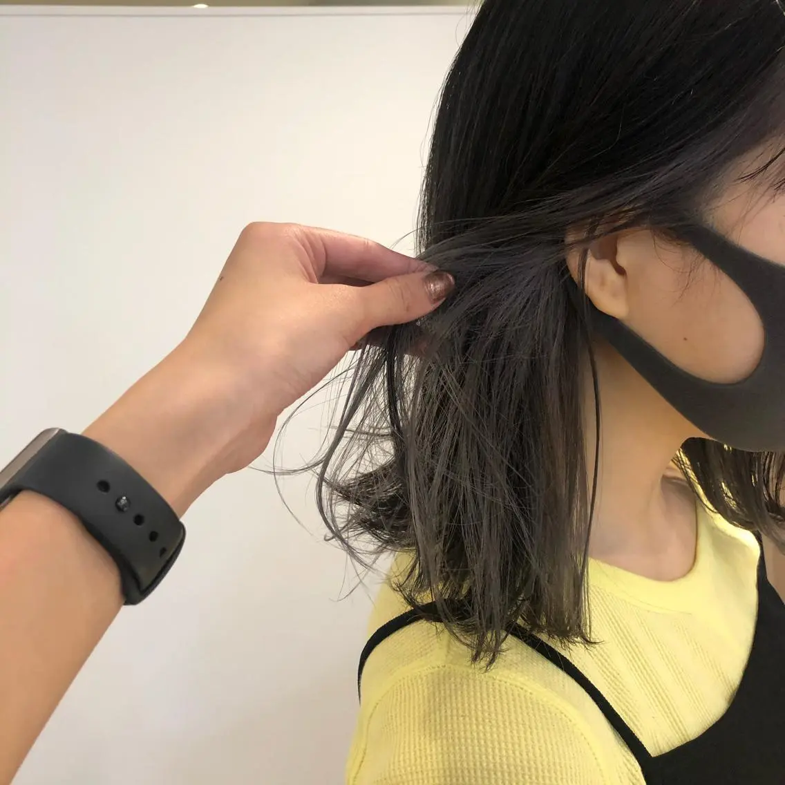 カラー シルバー 大迫 江梨のヘアスタイル