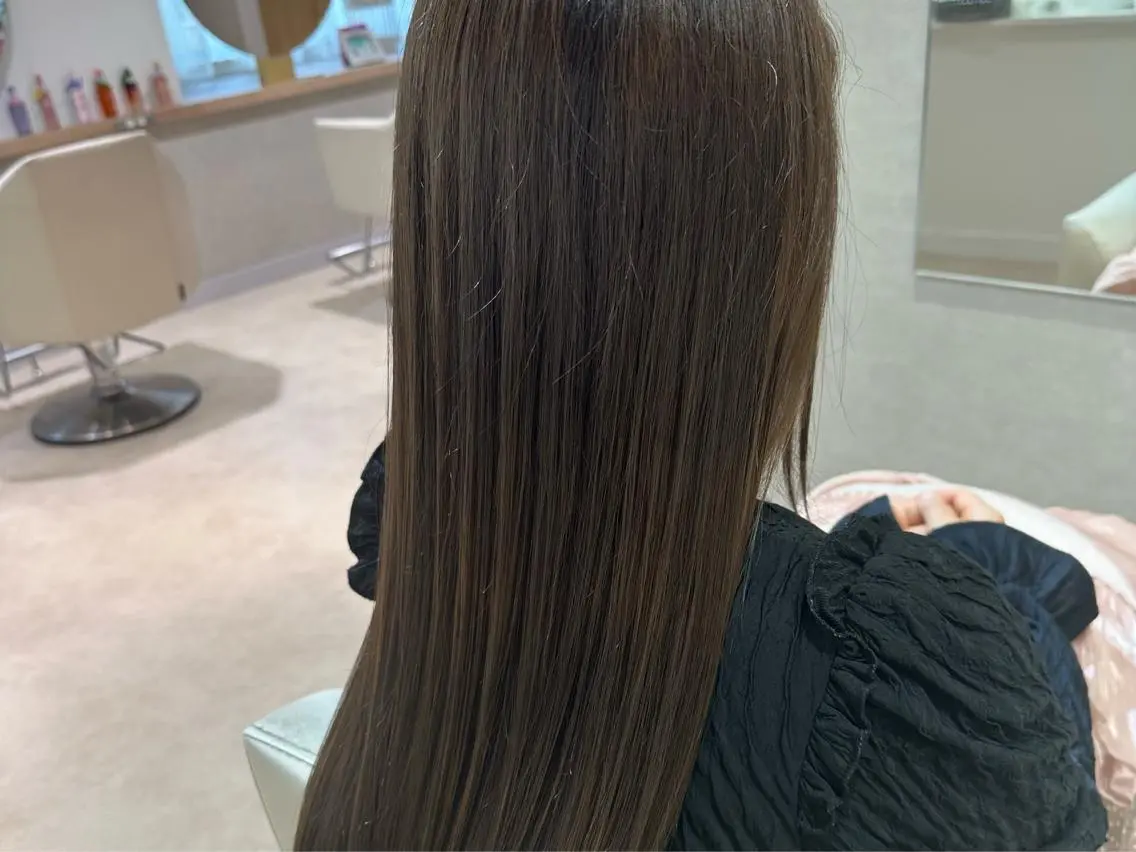 ロング アッシュ サコ ミのヘアスタイル