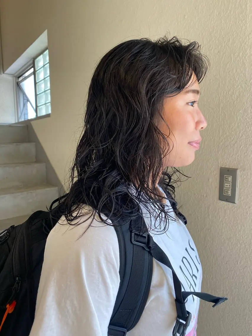セミロング 薄暮 マツイ　レンのヘアスタイル