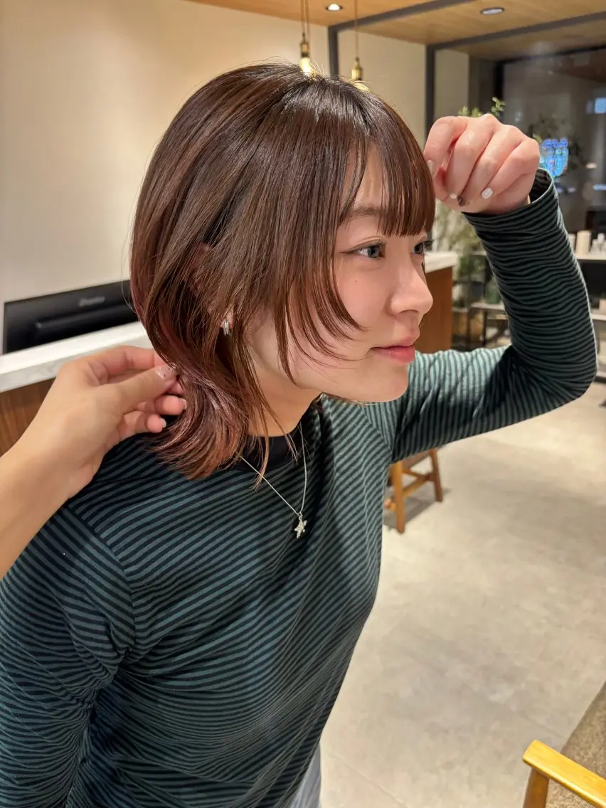 ショート カラー 顔まわりレイヤー 顔周りカット レイヤーカット 🫧nari🫧 谷町 大阪のヘアスタイル