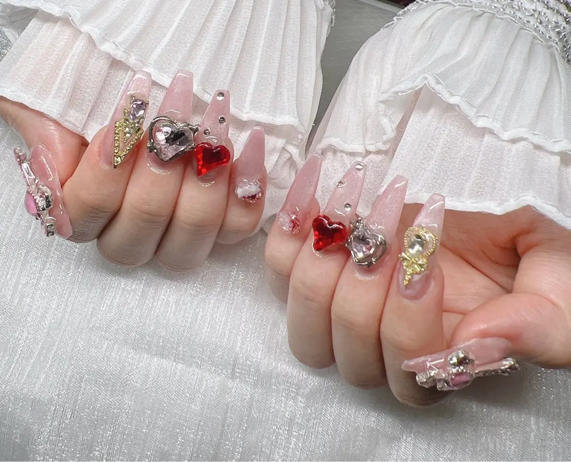 ネイル 長さ出し グラデーション 卒業式 キラキラネイル マグネットネイル ハンドネイル Lee Nailsのネイルデザイン
