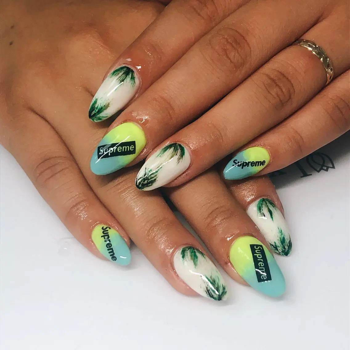ネイル ハンドネイル nail roomのネイルデザイン