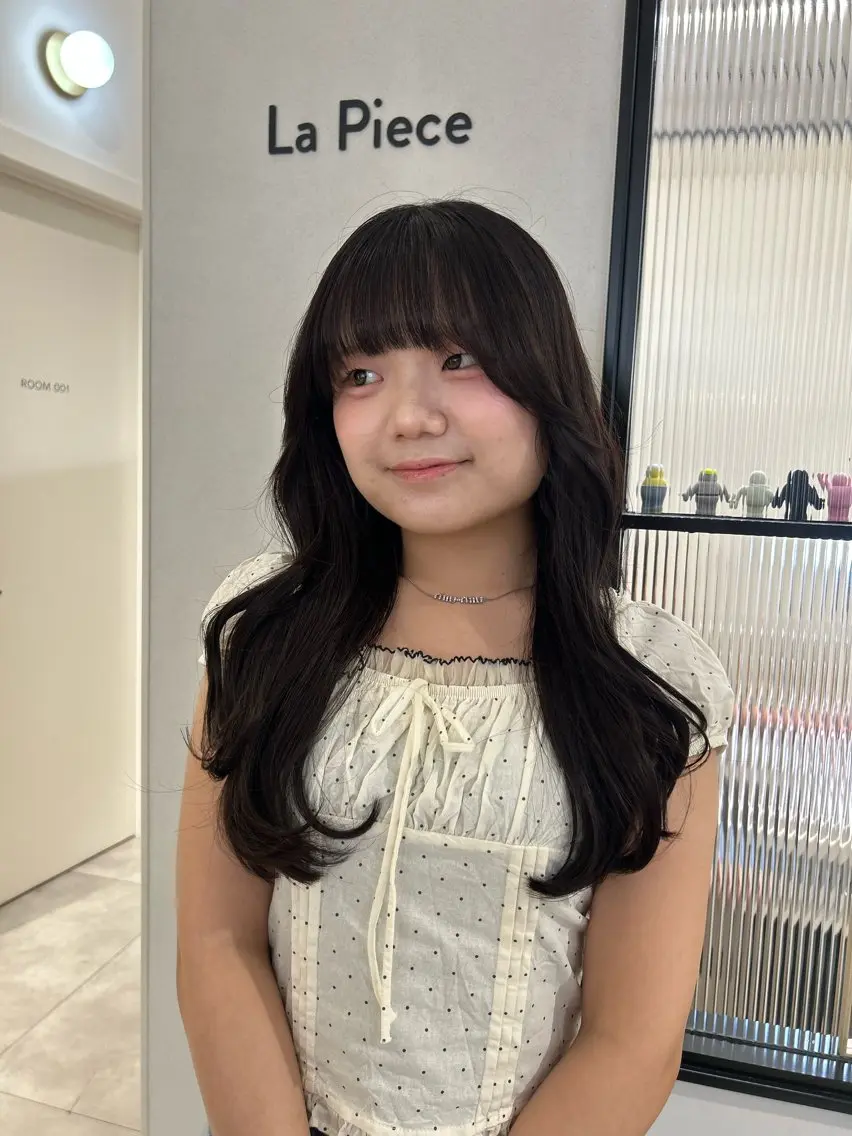 ロング カラー レイヤーカット カット ヘアカラー オリーブベージュ/ ブリーチなし透明感のヘアスタイル