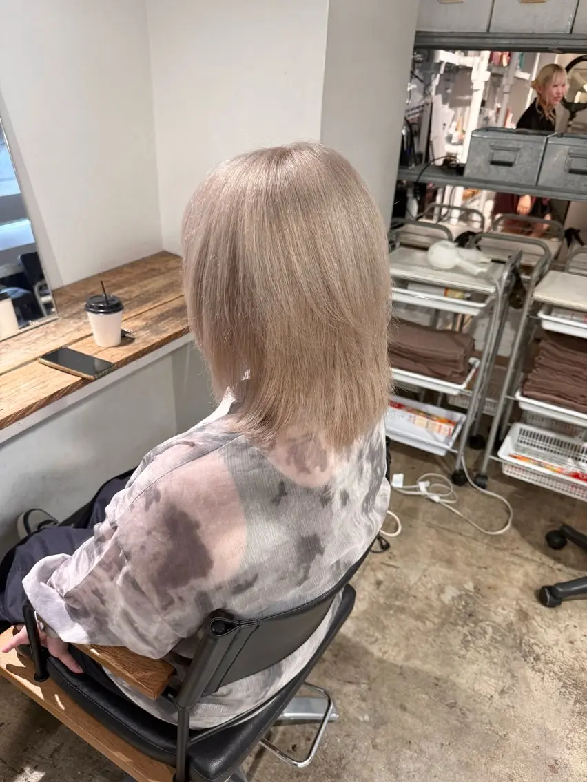 ミディアム カラー ブリーチ ヘアカラー トリートメント 🫧ブリーチカラー/ 透明感/みきのヘアスタイル