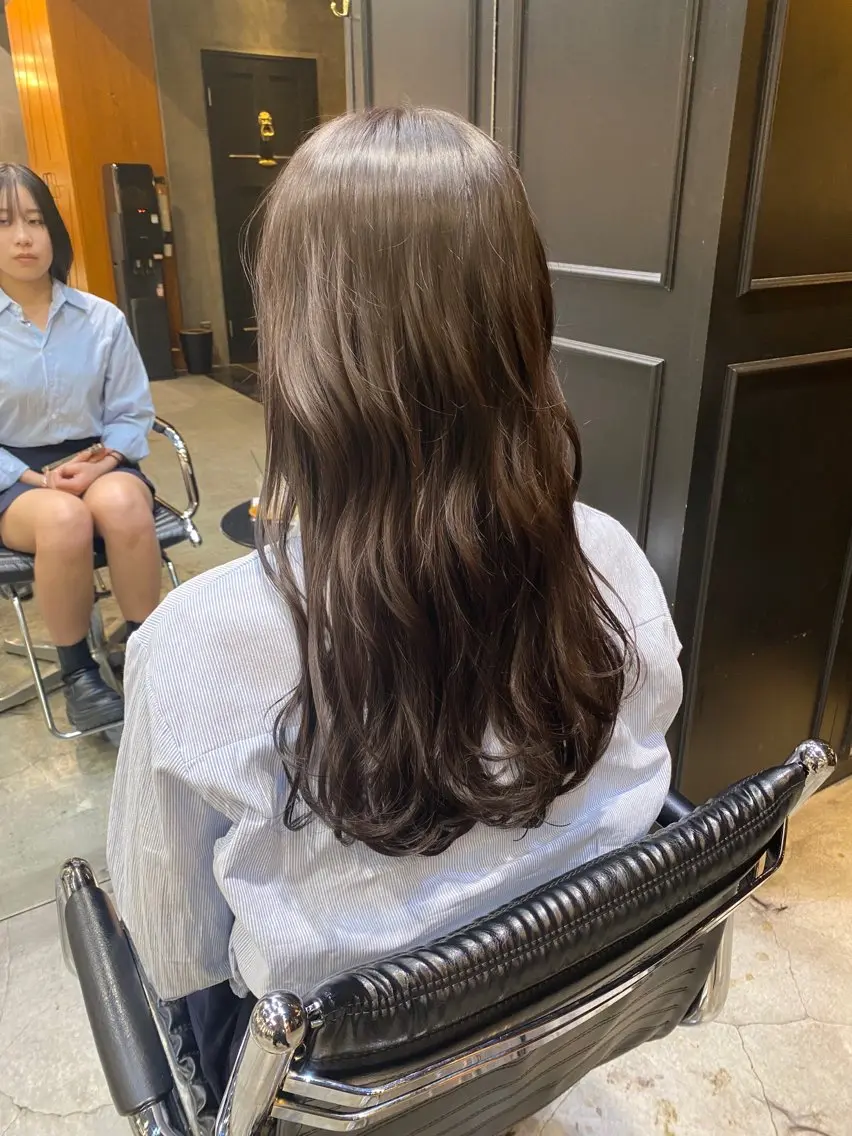 カラー アッシュ アッシュブラウン ブラウンカラー カット ヘアカラー 透明感カラー🌿 グレージュ🐺陽介のヘアスタイル