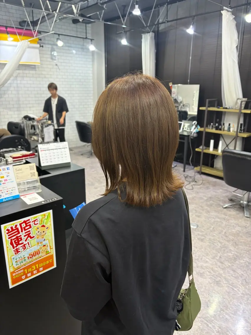 ミディアム カラー カット ヘアカラー 友滝 真菜美のヘアスタイル