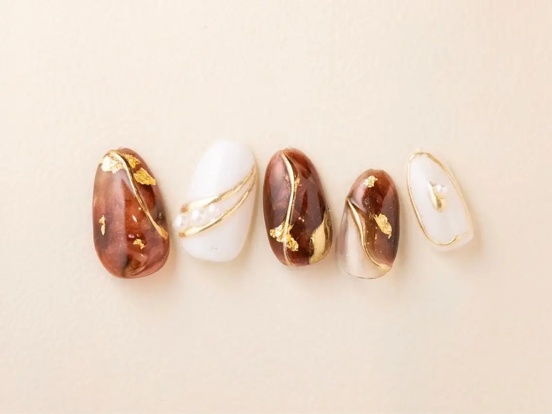ネイル Tiary Nail Fのネイルデザイン