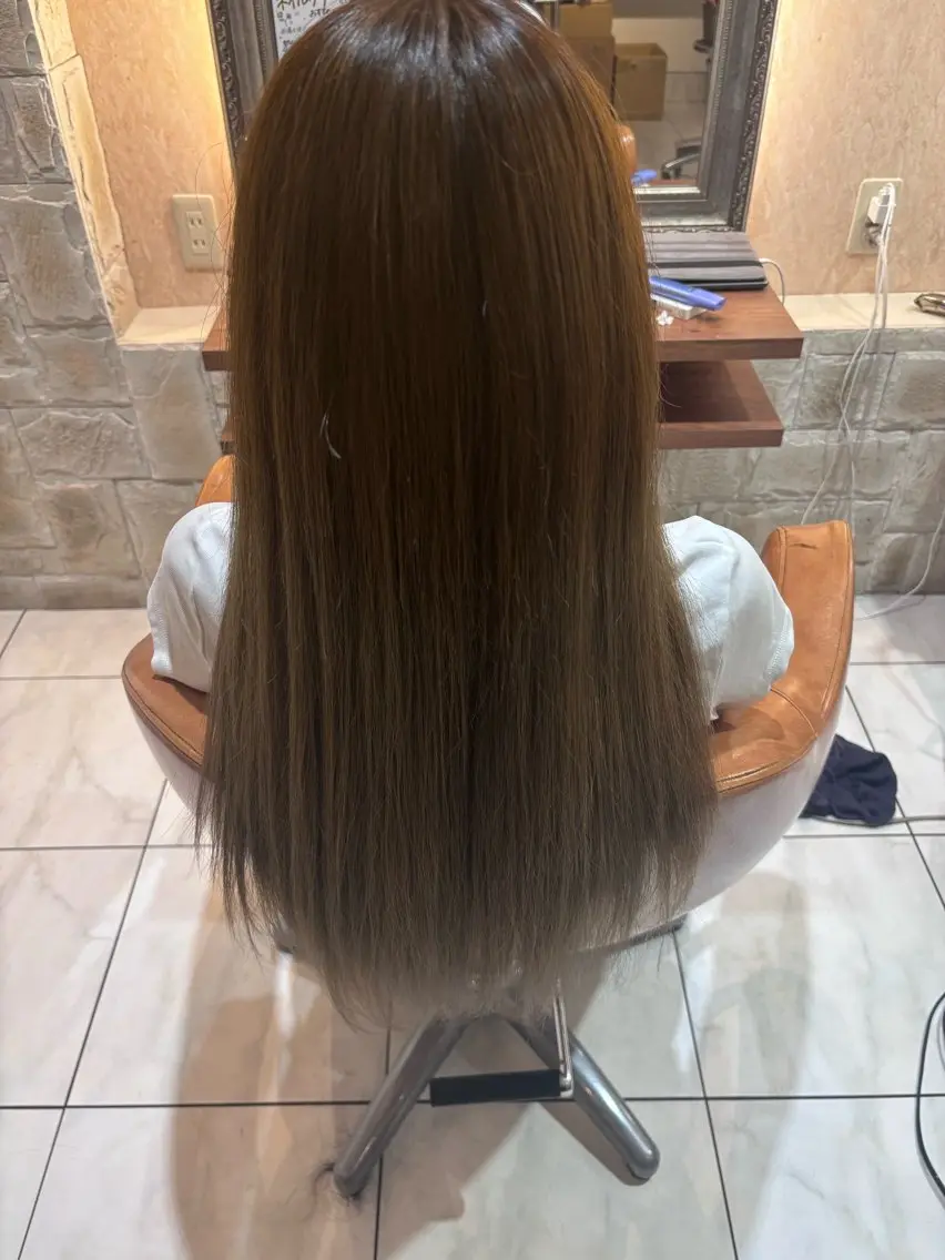 ロング ハイライト レイヤーカット ロング 吉川 由真のヘアスタイル