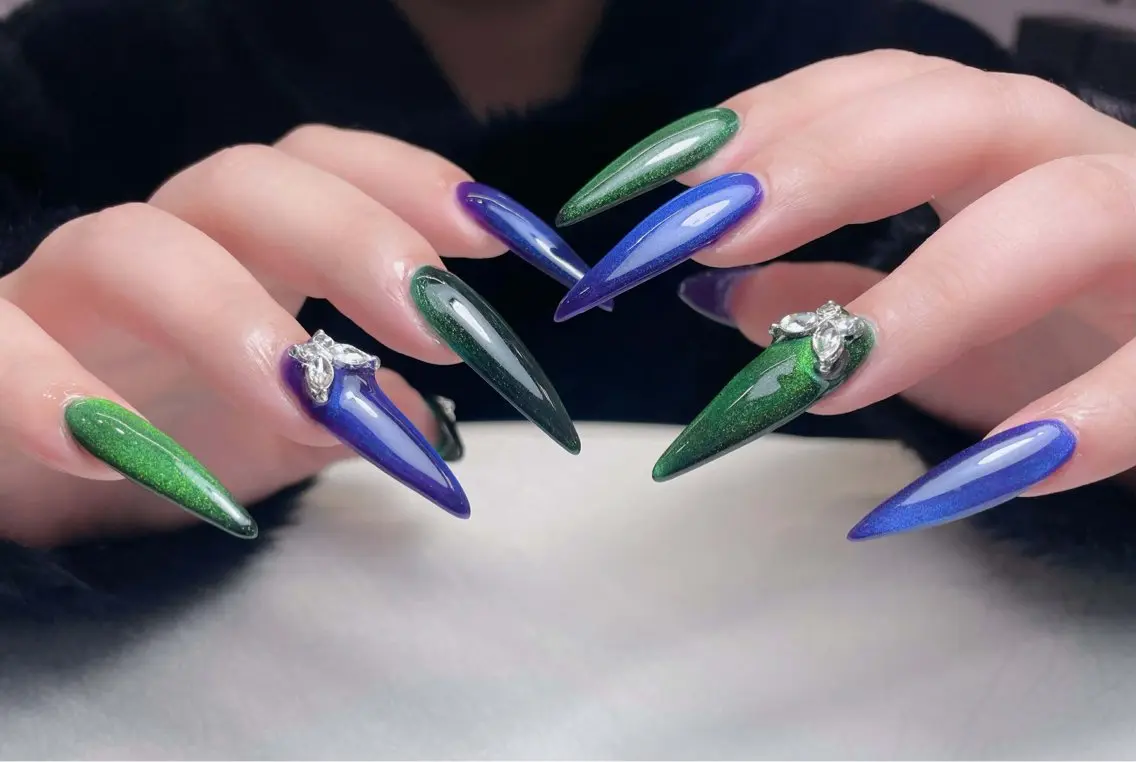 ネイル アートネイル 長さ出し フレンチネイル ジェルネイル ガーリー ハンドネイル 中野駅から2分 MEO NAILのネイルデザイン