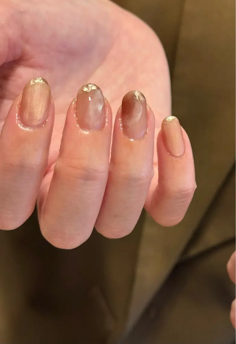 ネイル ハンドネイル KITS ニュアンスネイルのネイルデザイン