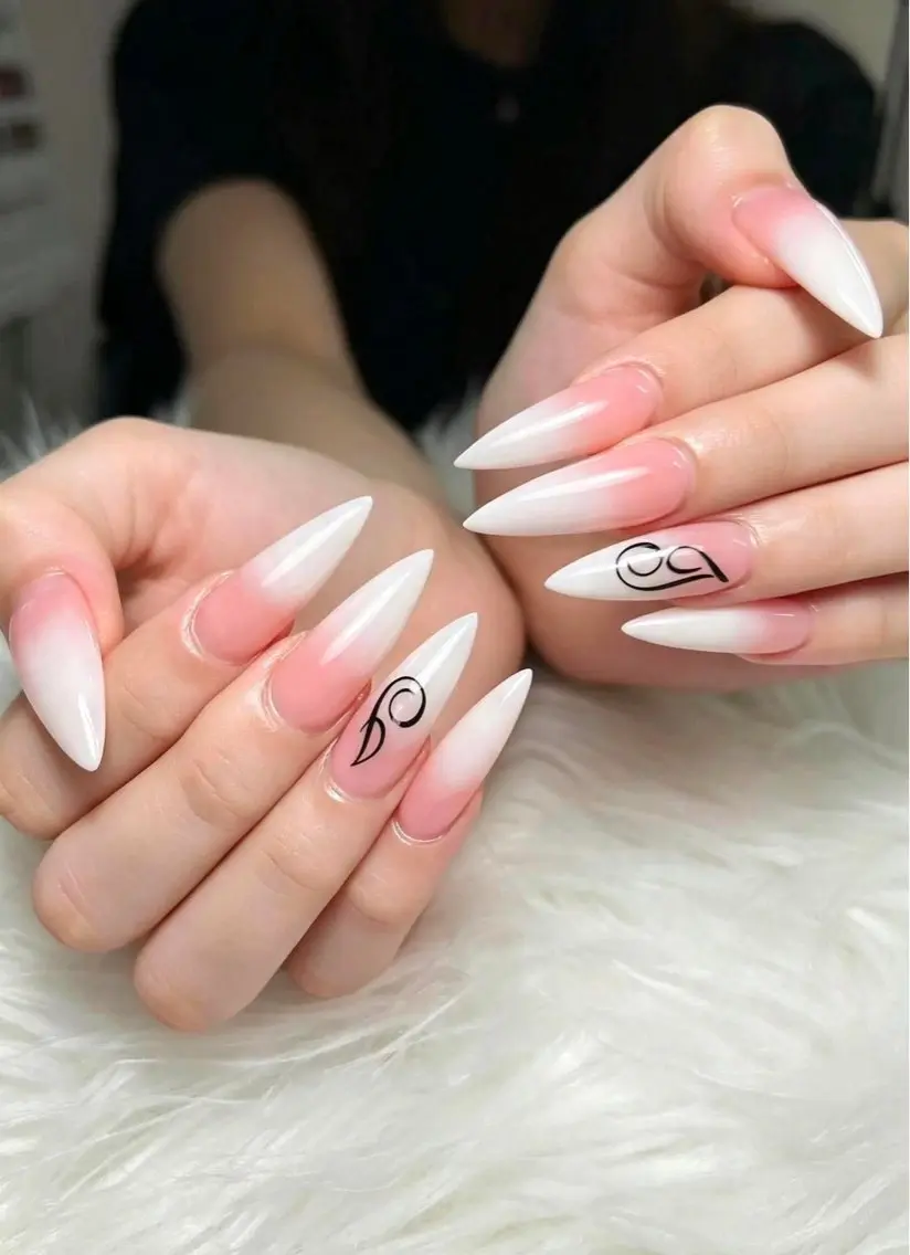 ネイル フレンチネイル ジェルネイル 韓国ネイル マグネットネイル 持ち込み RUNA Nemnailのネイルデザイン