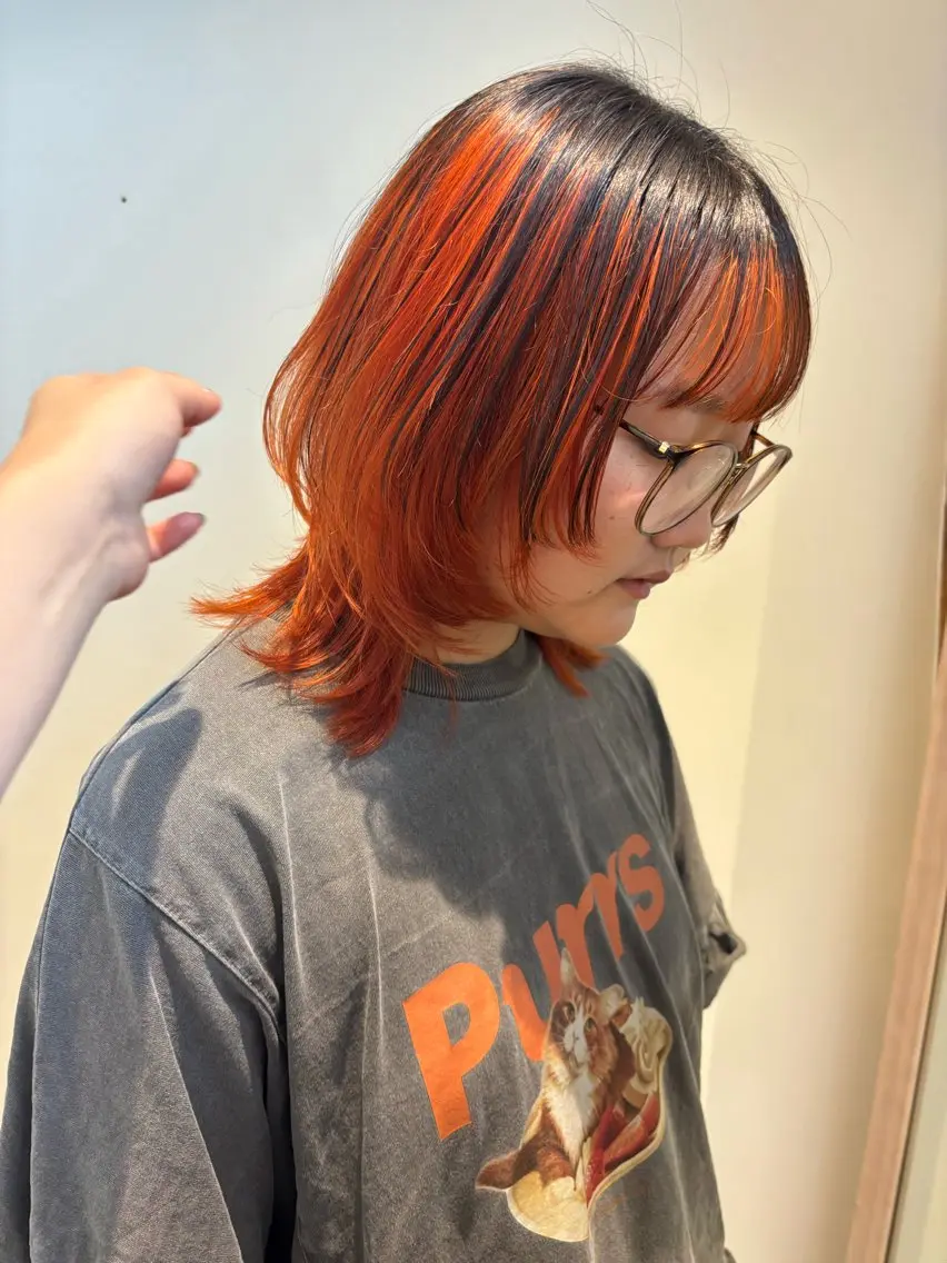 ミディアム カラー ウルフカット カット ヘアカラー 津田 里菜のヘアスタイル