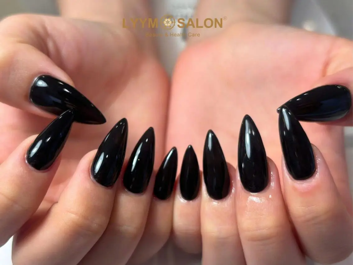 カラー ハンドネイル LYYM Salon Miraのネイルデザイン