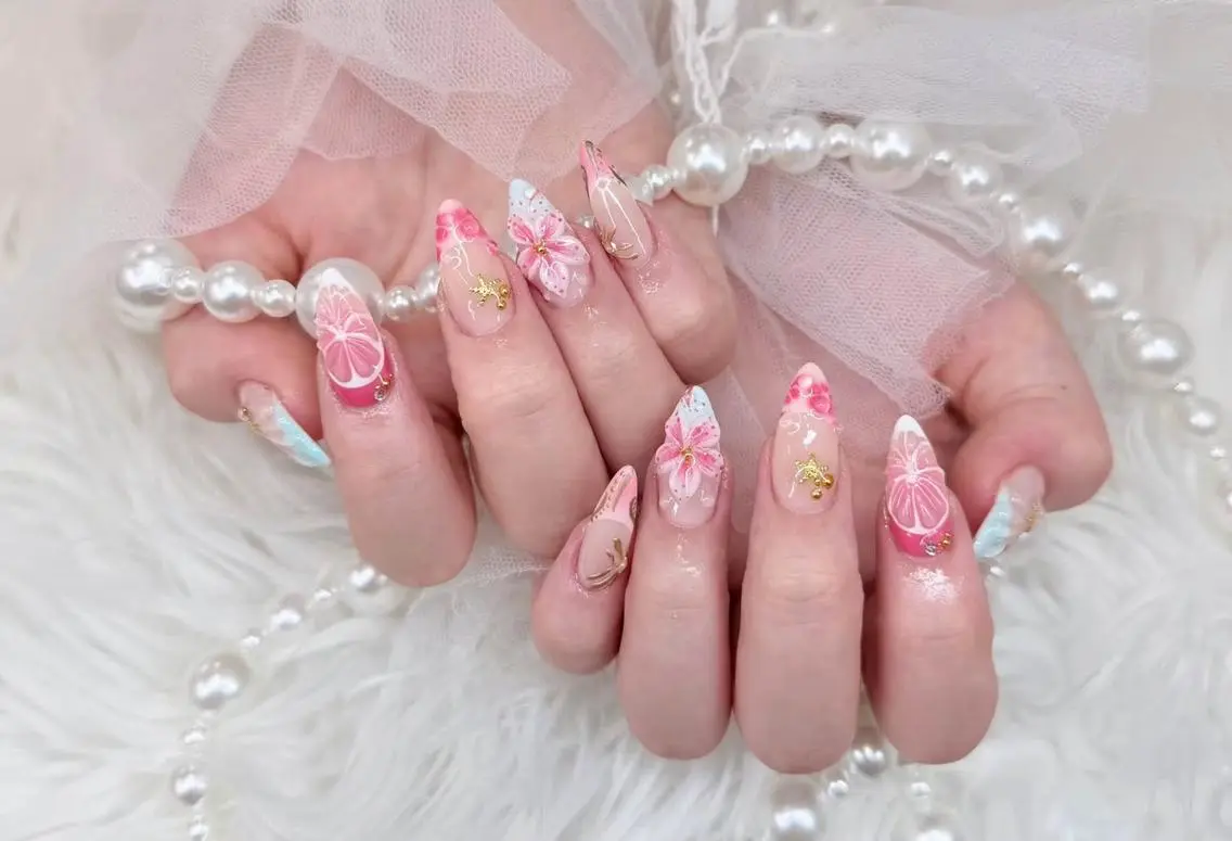 ネイル フレンチネイル ロングネイル 持ち込み ストーンネイル ワンホンネイル Melia Nailsのネイルデザイン