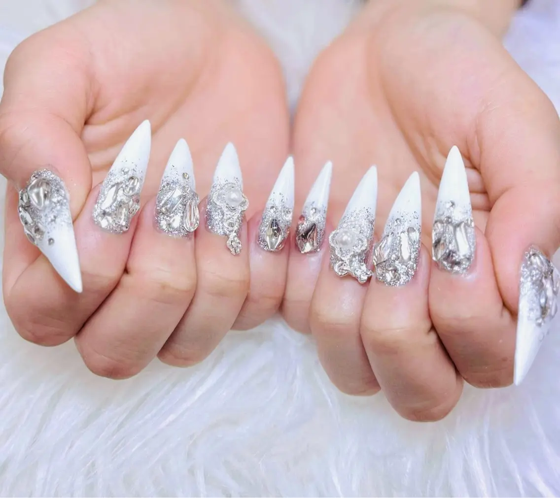 ネイル チークネイル 長さ出し フットネイル マグネットネイル 持ち込み ハンドネイル ANH NAIL ゴテゴテ専門店💎のネイルデザイン