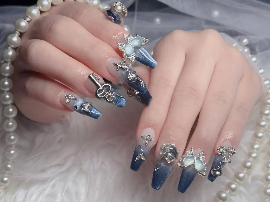ネイル フレンチネイル ジェルネイル ハロウィン キラキラネイル 韓国ネイル ハンドネイル H.baby Nail Salonのネイルデザイン