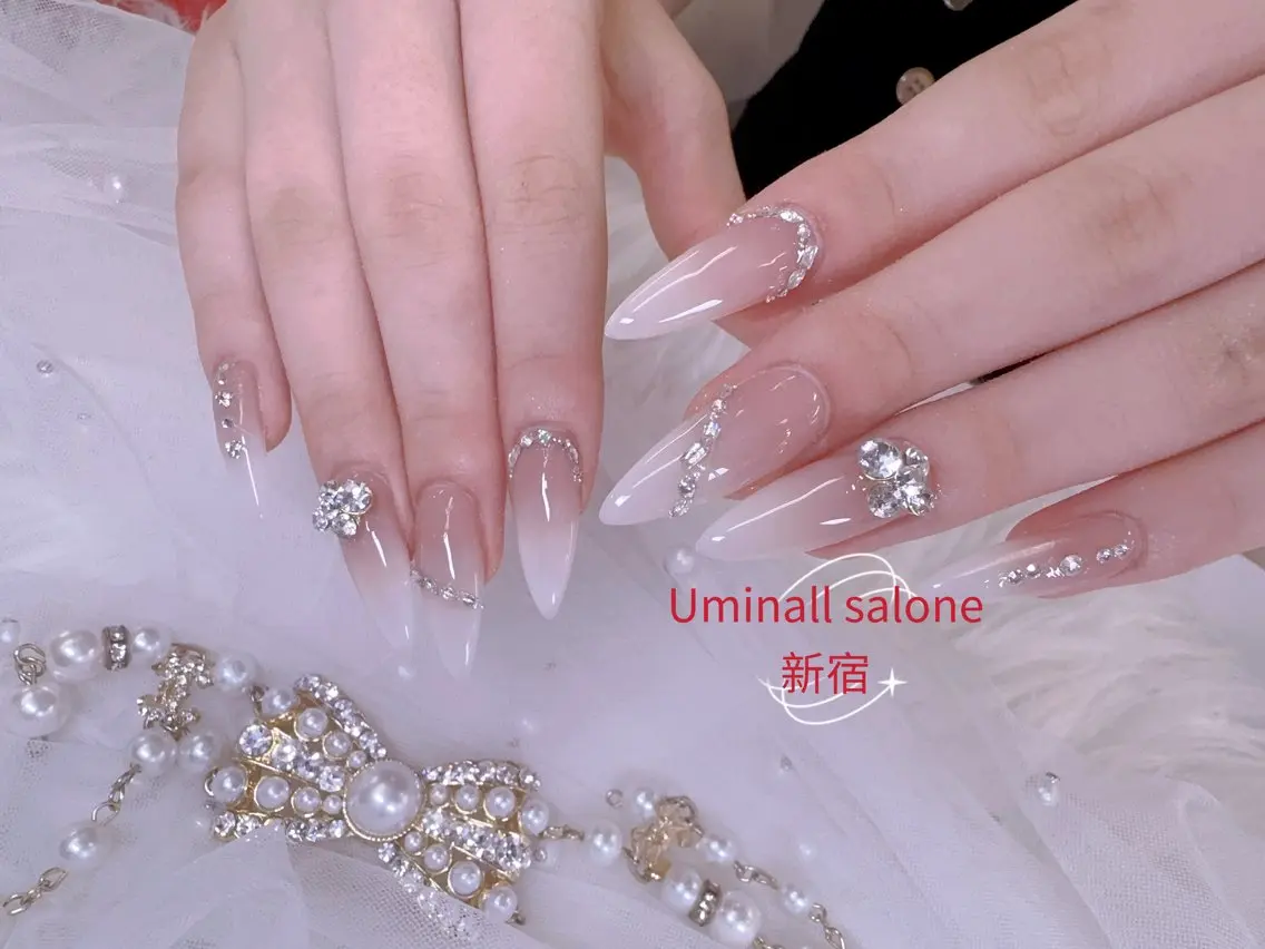 ネイル UMI ネイルサロン新宿🎀のネイルデザイン