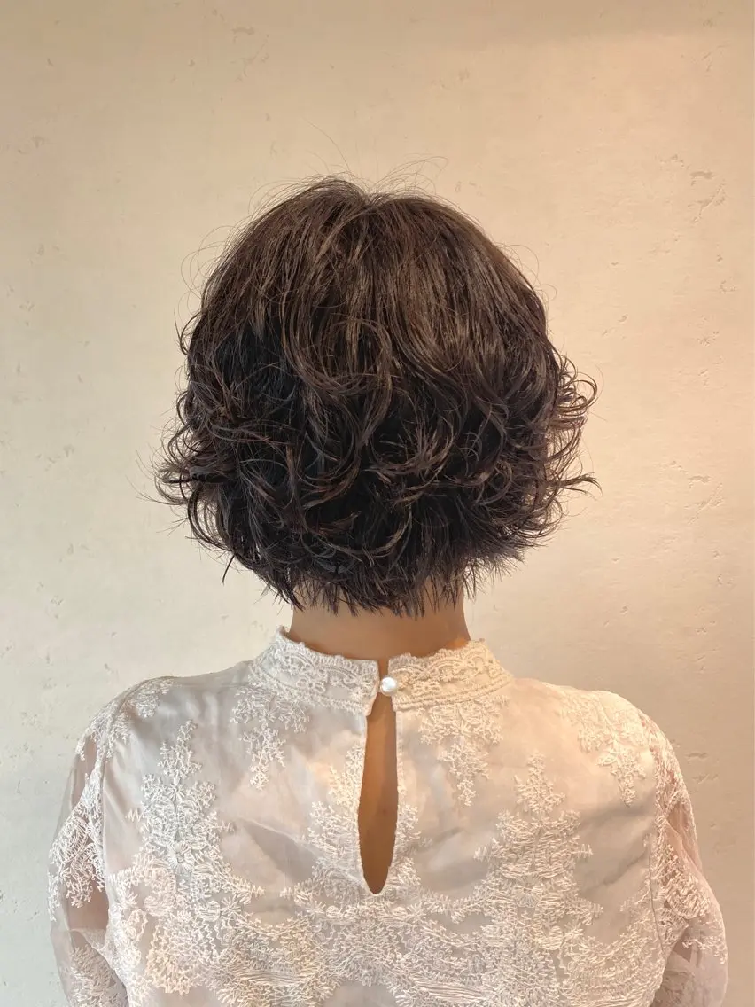 ショート 酸性ストレート/ブリ ーチなしWカラー河本のヘアスタイル