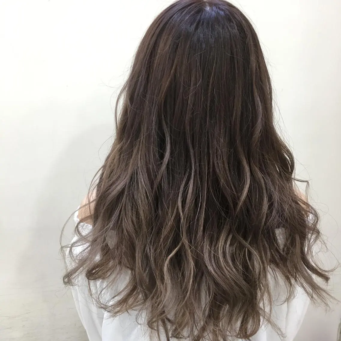 ロング カラー グラデーションカラー 迷った時見てください 林 祥平のヘアスタイル
