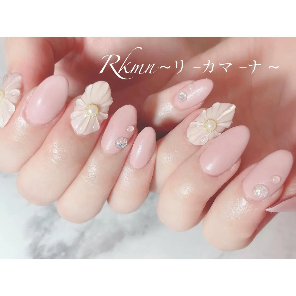 ネイル アートネイル フラワーネイル フレンチネイル ジェルネイル グラデーション ハンドネイル フットネイル ハンドケア Rkmn ~リ-カマ-ナ~のネイルデザイン
