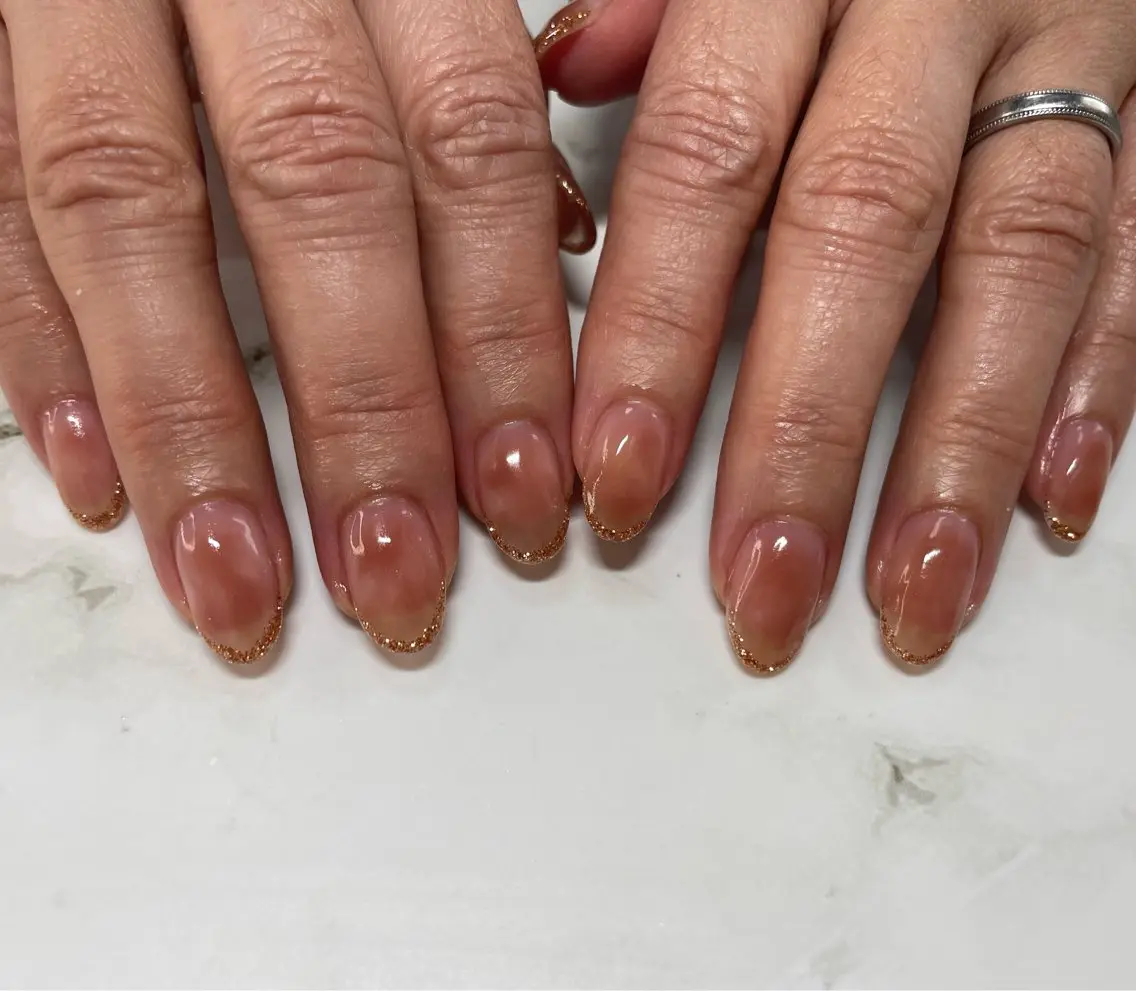 ネイル フレンチネイル ゴールド ラメ(グリッター) ニュアンスネイル nail salon シェリコのネイルデザイン