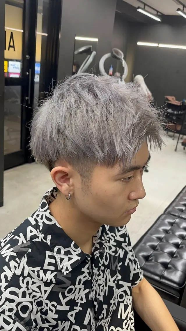 カラー メンズ カット ヘアカラー bateau よしきのヘアスタイル