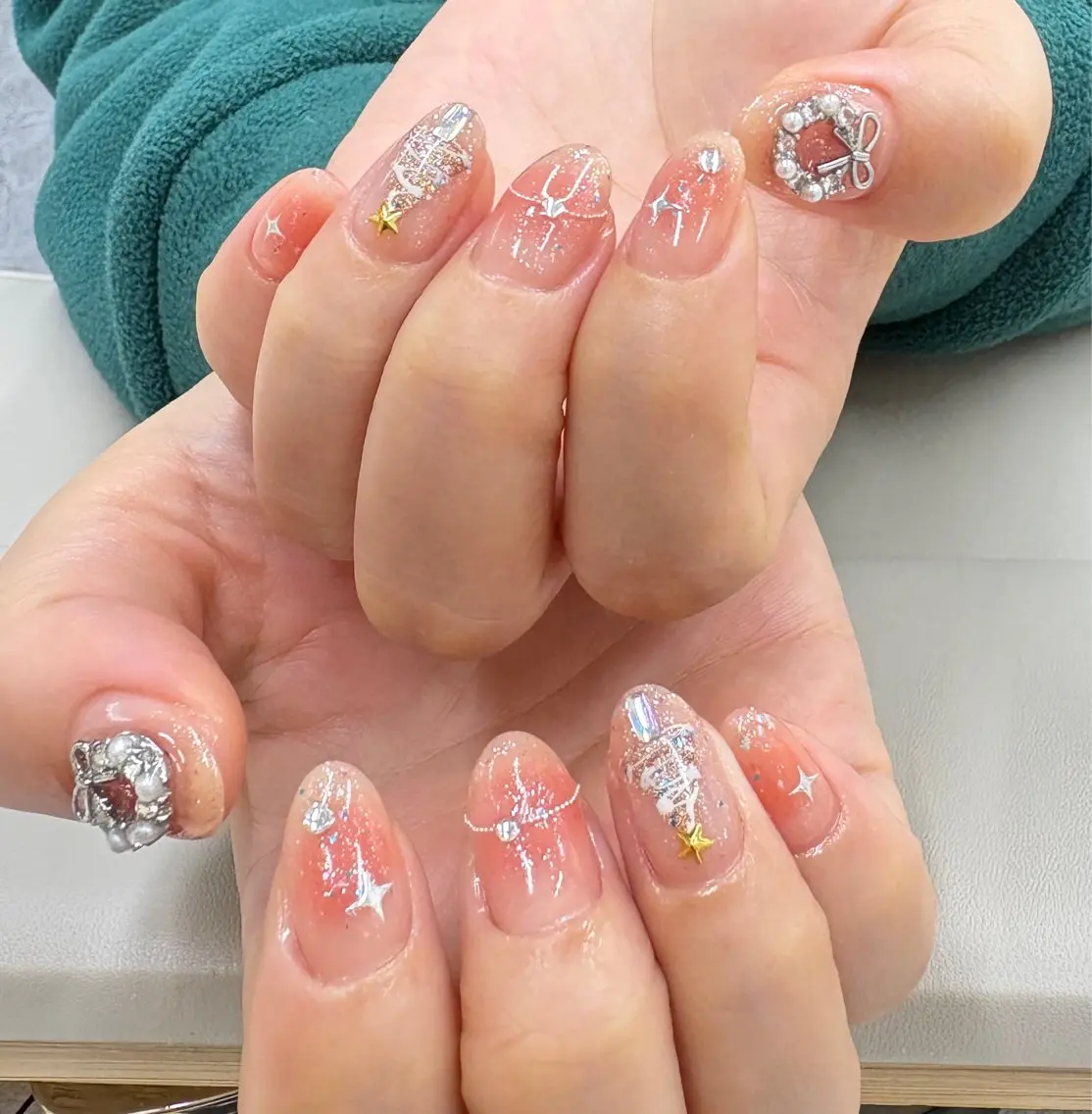 ネイル ハンドネイル AngelChris ビューティーサロンのネイルデザイン