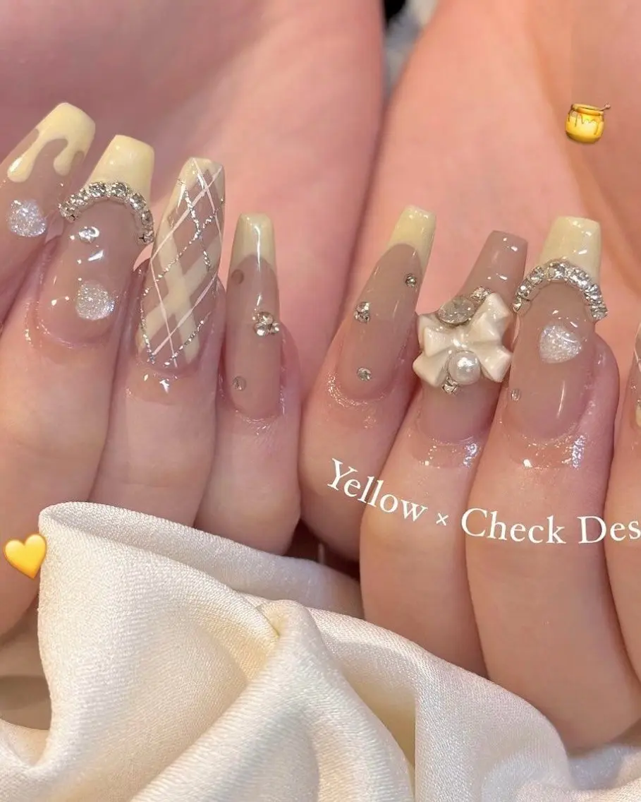 ネイル グラデーション ラメ(グリッター) マグネットネイル ミラーネイル ニュアンスネイル ハンドネイル Lumi de nailsのネイルデザイン