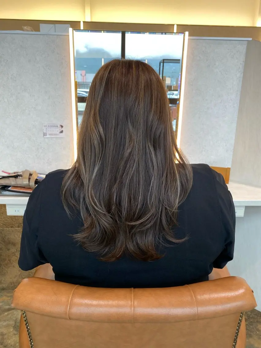セミロング カラー カット ヘアカラー トリートメント ママ美容師 Tsuchiyaのヘアスタイル