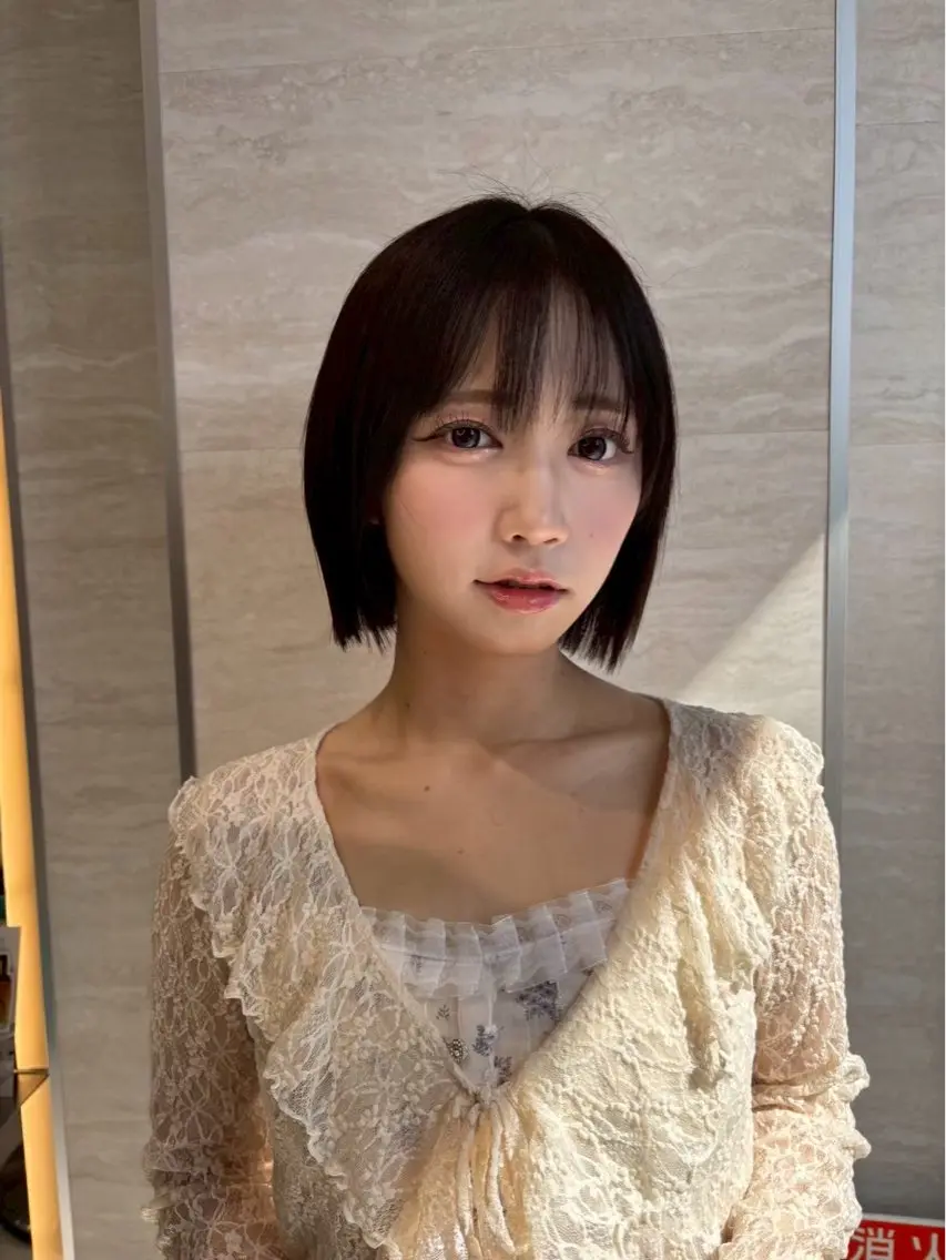 ショート カット ヘアカラー rina韓国レイヤー ハッシュカットのヘアスタイル
