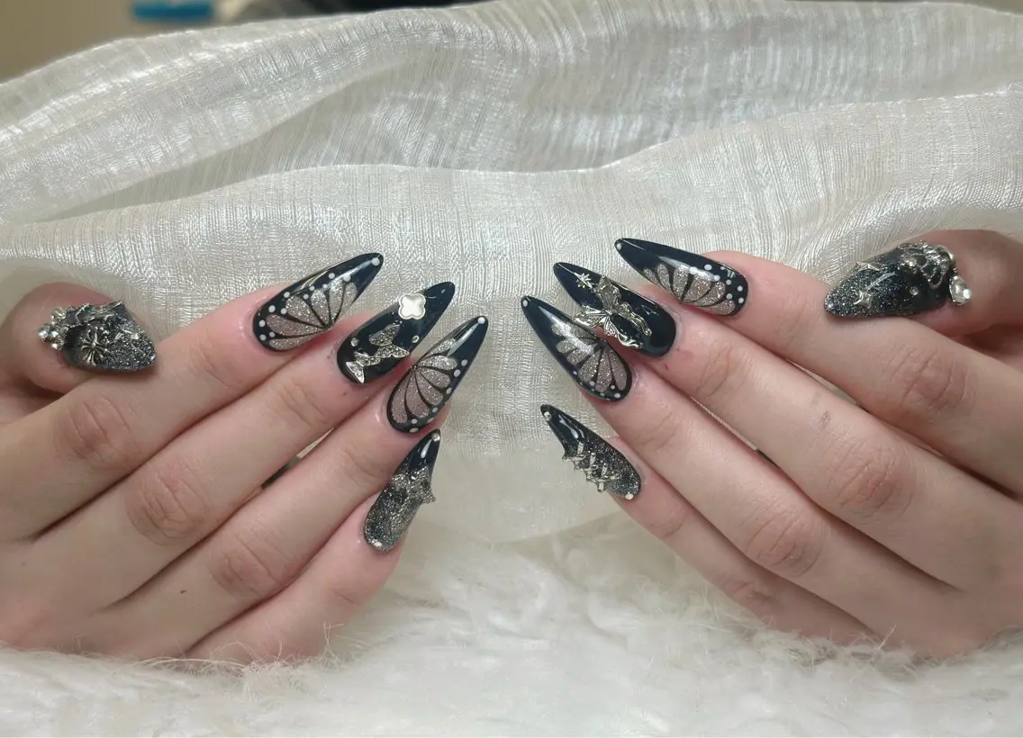 ネイル チークネイル ドット フレンチネイル グラデーション 韓国ネイル ハンドネイル Lisa Nail Salonのネイルデザイン