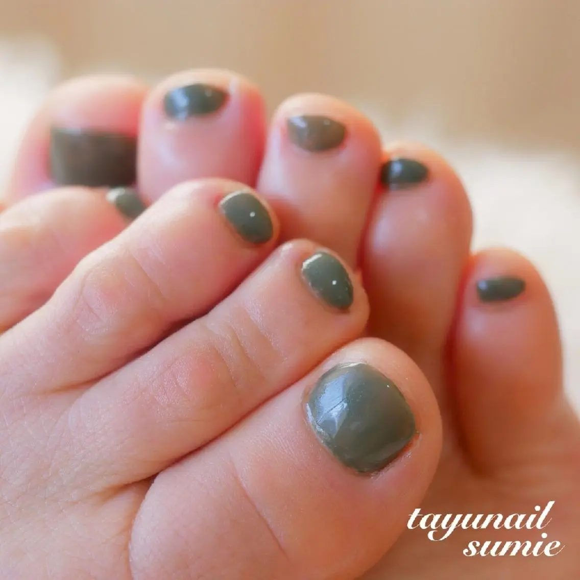 ネイル ブルー フットネイル ジェルネイル ワンカラーネイル パラジェル ネイルサロン 【たゆnail】のネイルデザイン