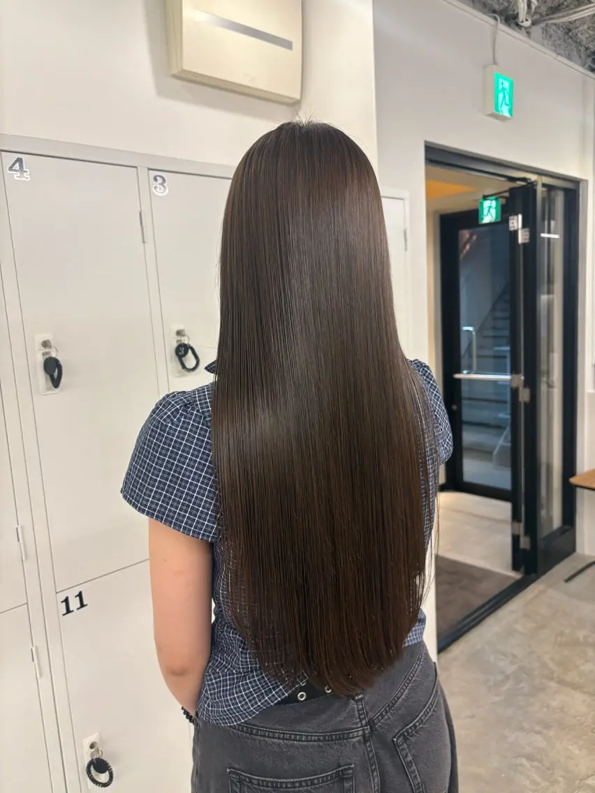 ロング カラー ベージュカラー ブラウンカラー ブラウンベージュ 透明感カラー ヘアカラー トリートメント OMURA MINORIのヘアスタイル
