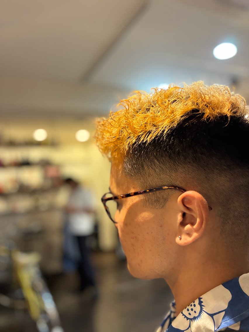 ショート パーマ ミヤシタ キョウゴのヘアスタイル