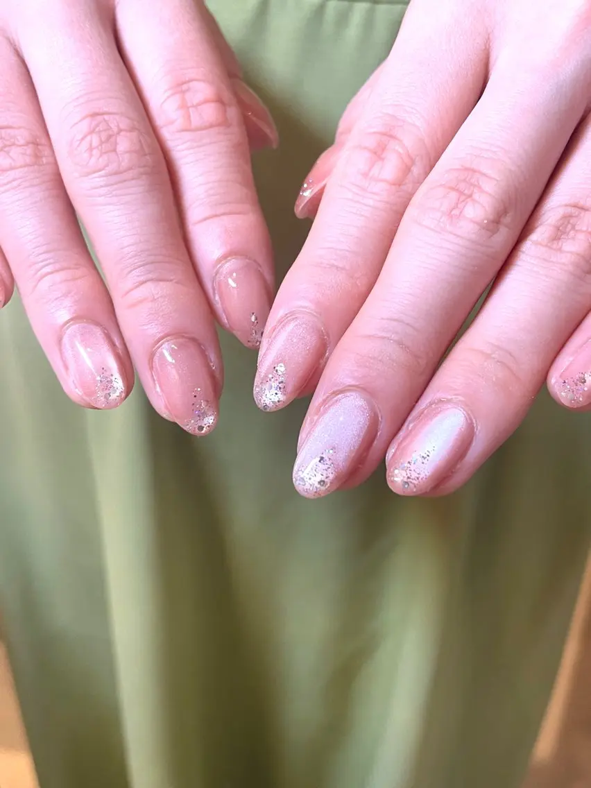 ネイル Rika🌼 シンプル•マグネットのネイルデザイン