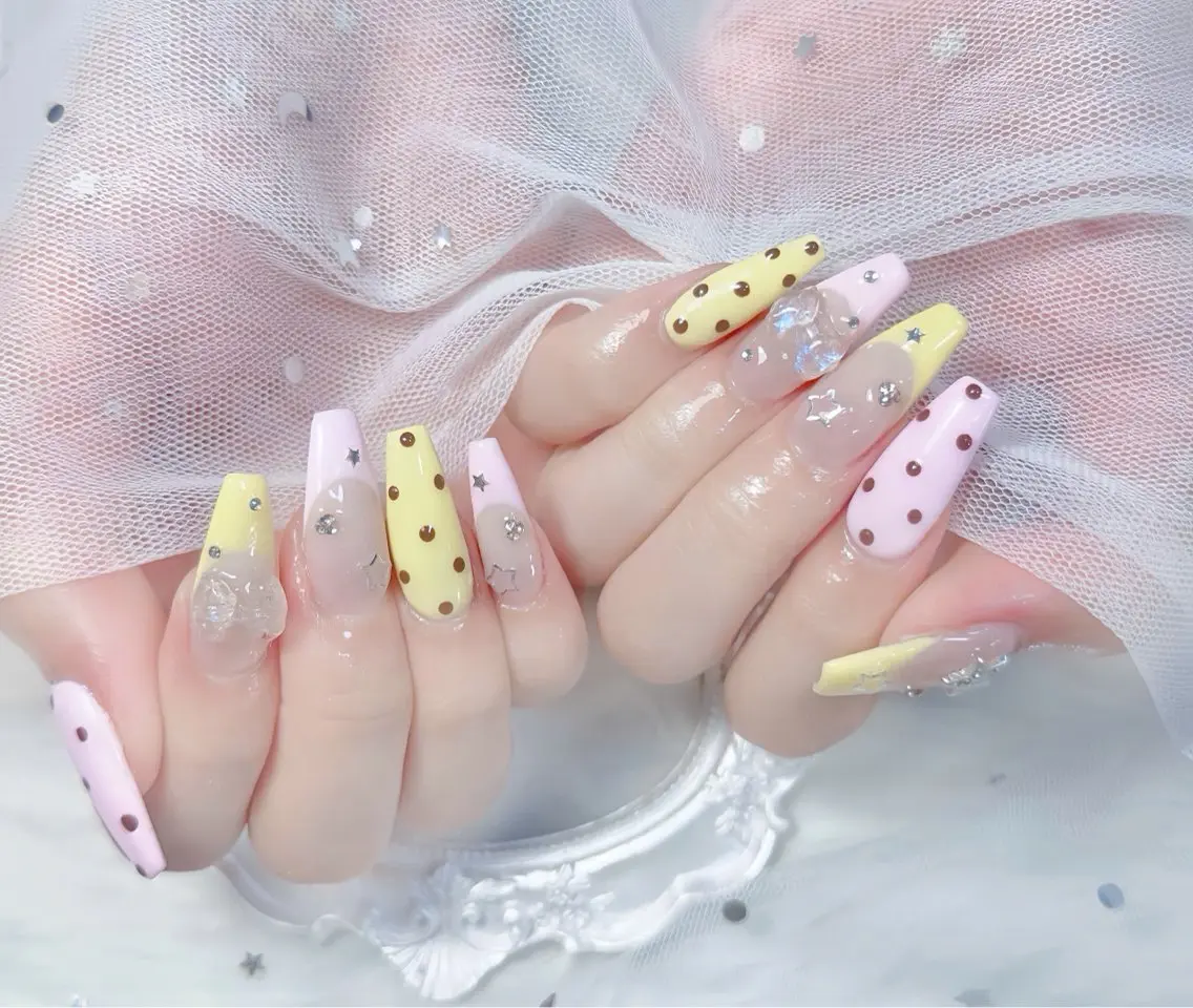 ネイル チークネイル 長さ出し フレンチネイル ジェルネイル グラデーション ハンドネイル THANHTHANH NAILのネイルデザイン